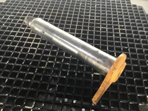 Liebherr Pin 90x622x510